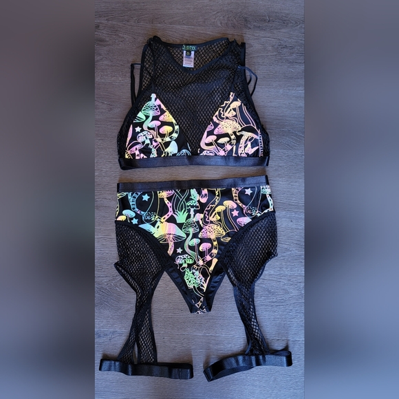 Dollskill Cyber Garden Reflective Mushroom 3 Piece Set - Picture 2 of 5